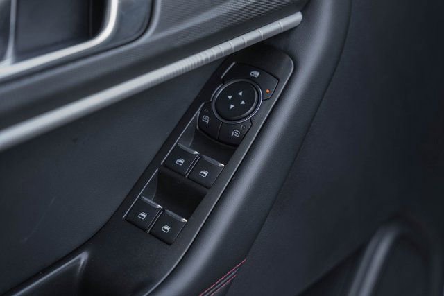 Used 2025 Ford Explorer ST-Line w/ ST-Line Street Pack image 50