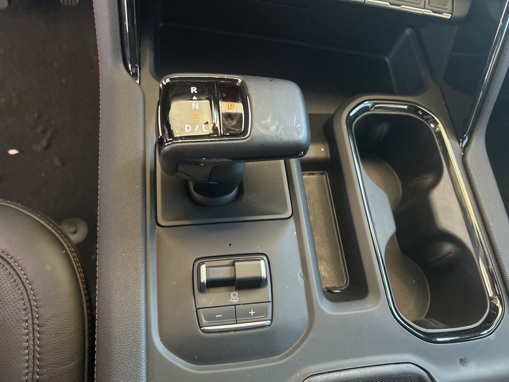 Used 2025 GMC Sierra 1500 AT4 w/ AT4 Premium Package image 17