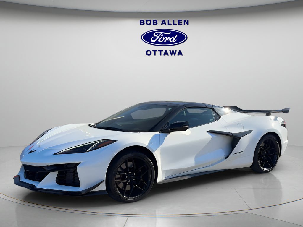Used 2025 Chevrolet Corvette Z06 image 1