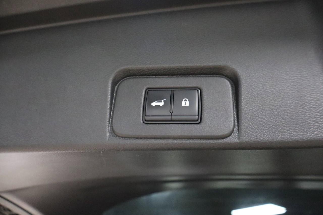 Used 2023 Nissan Rogue Platinum w/ Platinum Premium Package image 22
