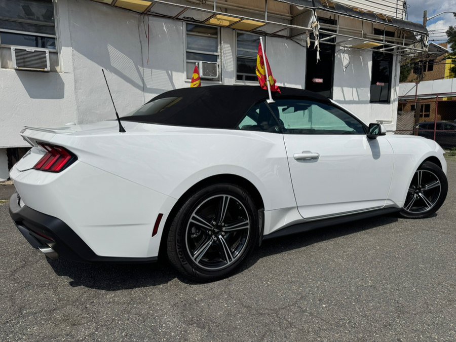 Used 2024 Ford Mustang Premium RWD image 4