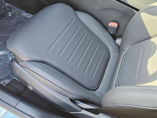 Certified 2025 Mercedes-Benz C 300 Sedan image 4