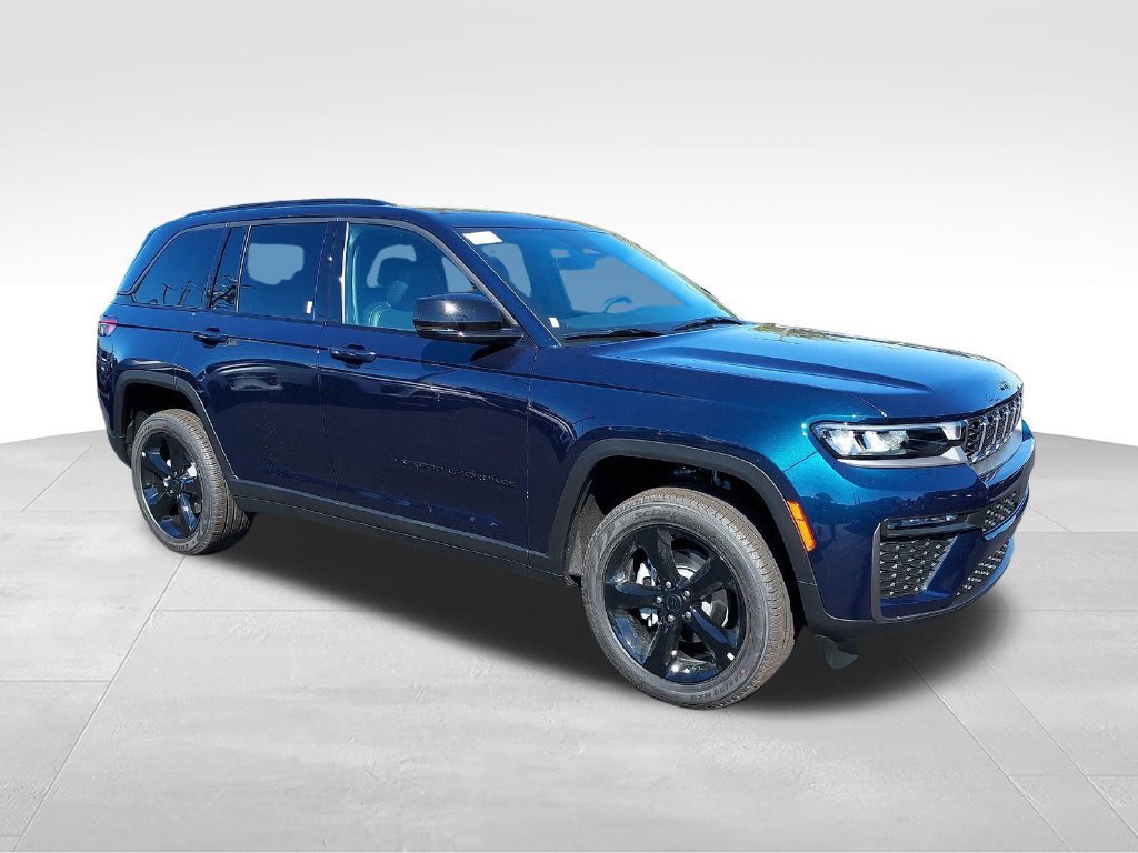 New 2027 Jeep Grand Cherokee Limited w/ Limited Altitude Package AWD/4WD image 7