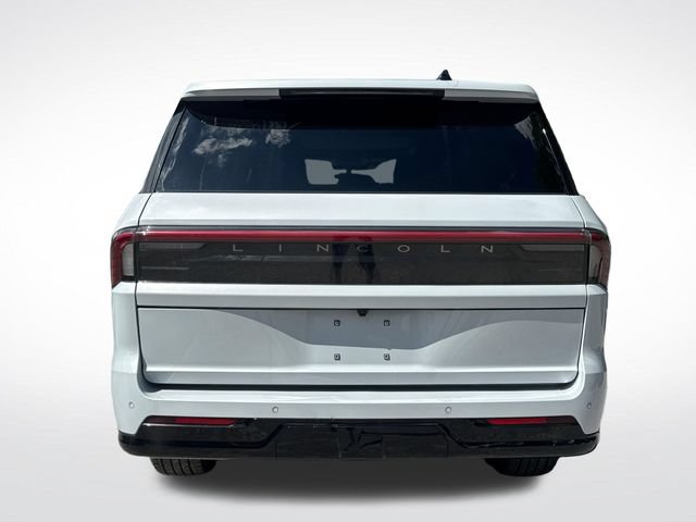 Used 2025 Lincoln Navigator L Reserve AWD/4WD image 4