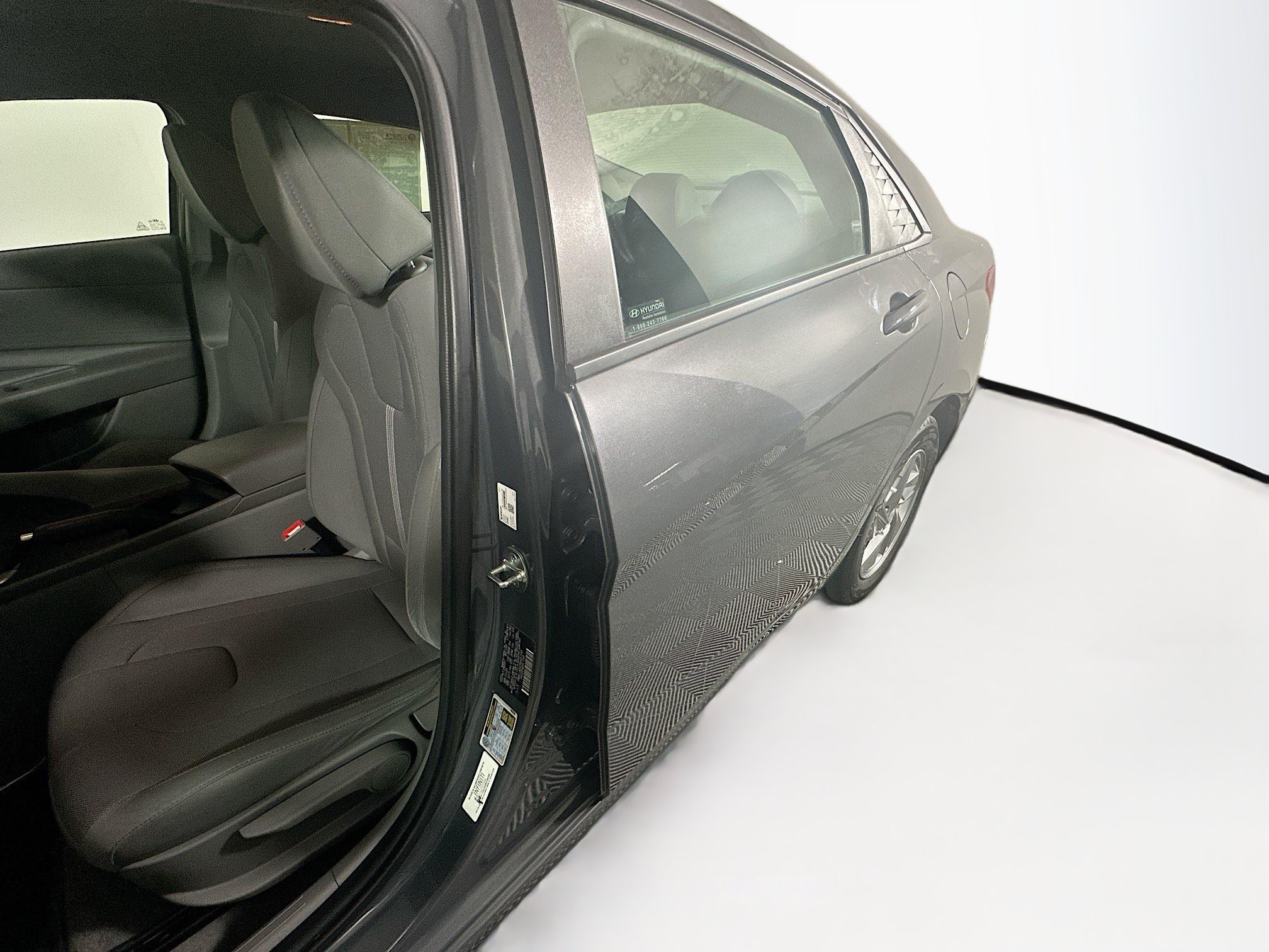 Used 2024 Hyundai Elantra SE FWD image 12