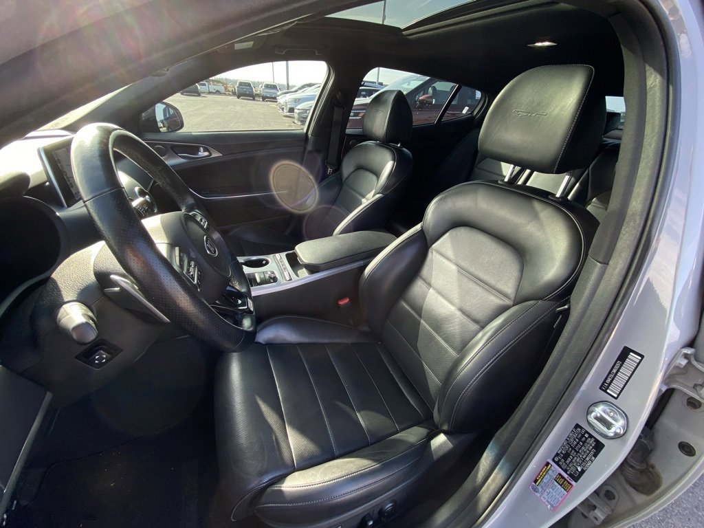 Used 2021 Kia Stinger GT2 image 23
