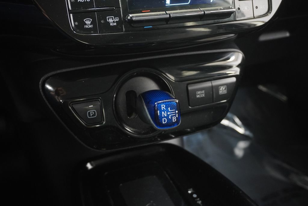 Used 2022 Toyota Prius FWD image 35