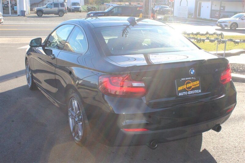 Used 2016 BMW M235i xDrive Coupe AWD/4WD image 2