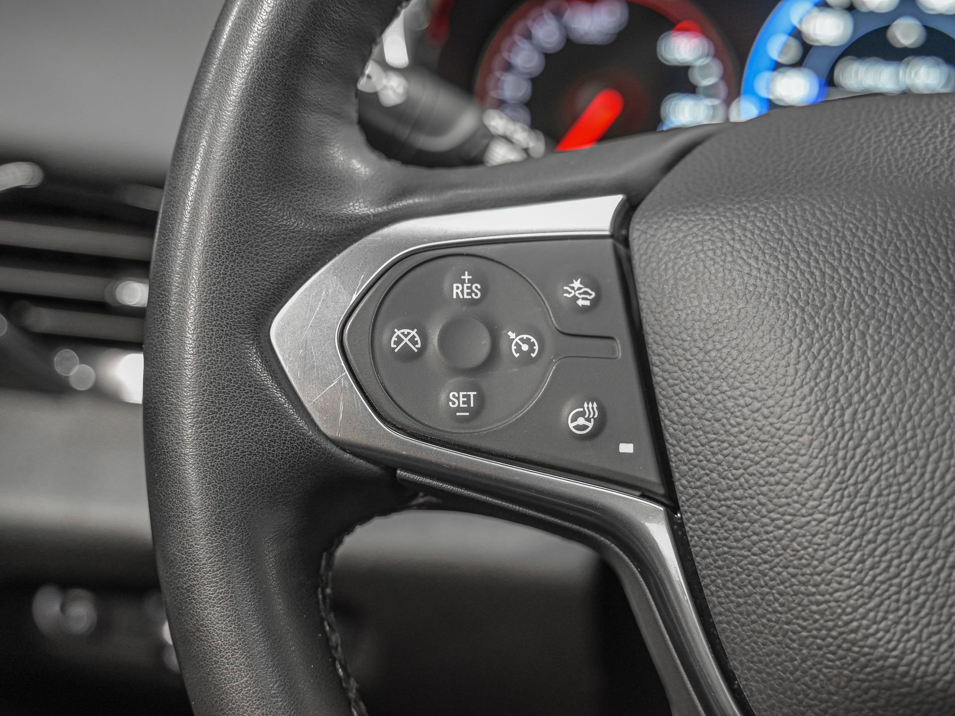 Used 2023 Chevrolet Traverse Premier w/ Redline Edition image 19