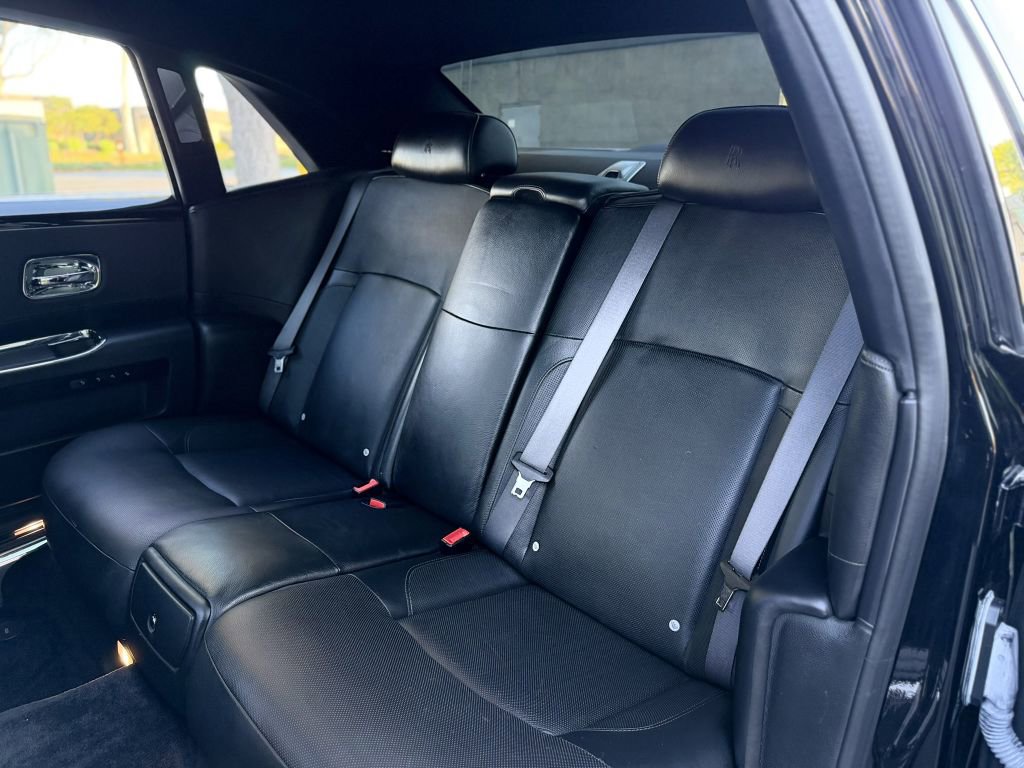 Used 2014 Rolls-Royce Ghost RWD image 22