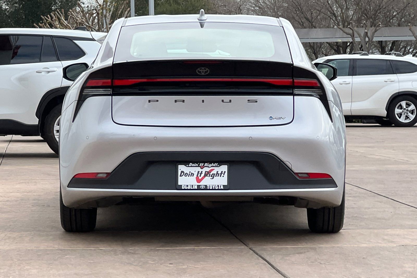 Used 2024 Toyota Prius LE image 5