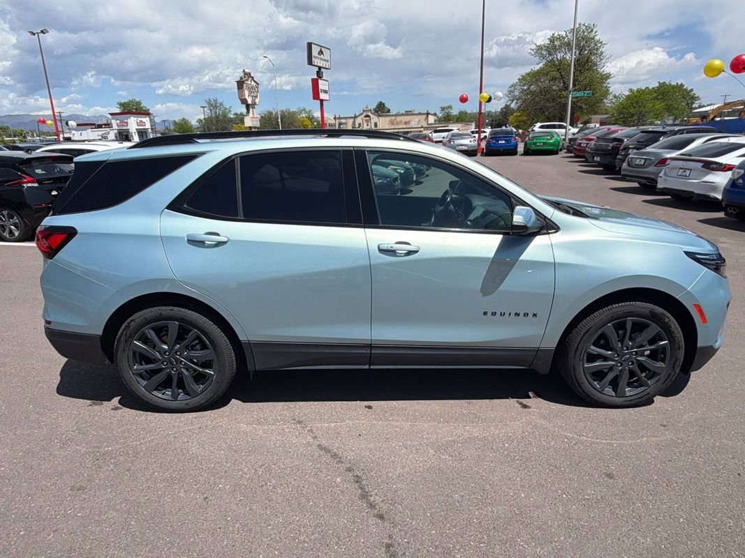 Used 2022 Chevrolet Equinox RS w/ RS Leather Package AWD/4WD image 8