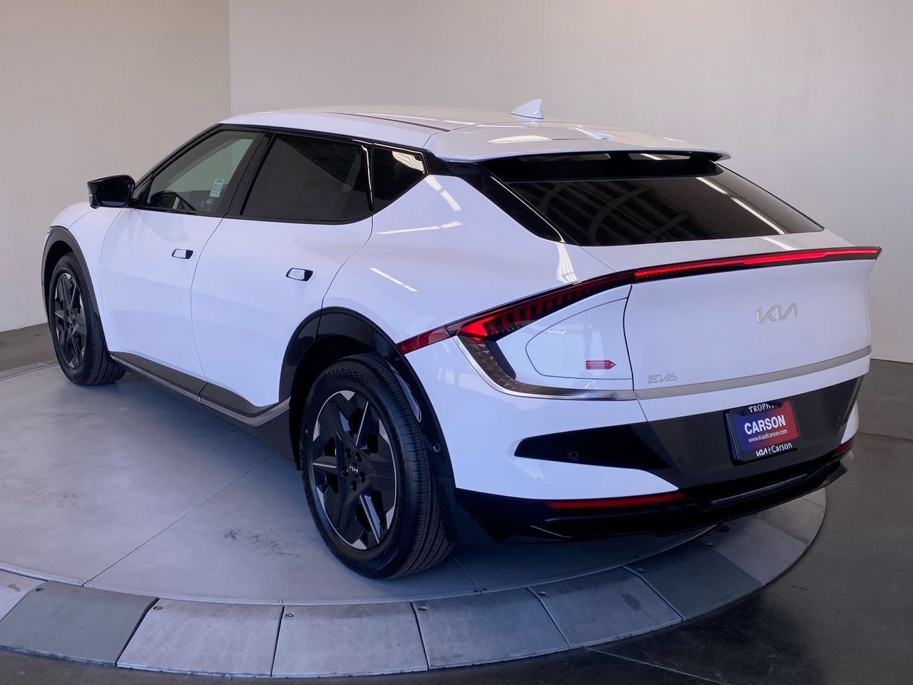 New 2026 Kia EV6 Wind RWD image 3