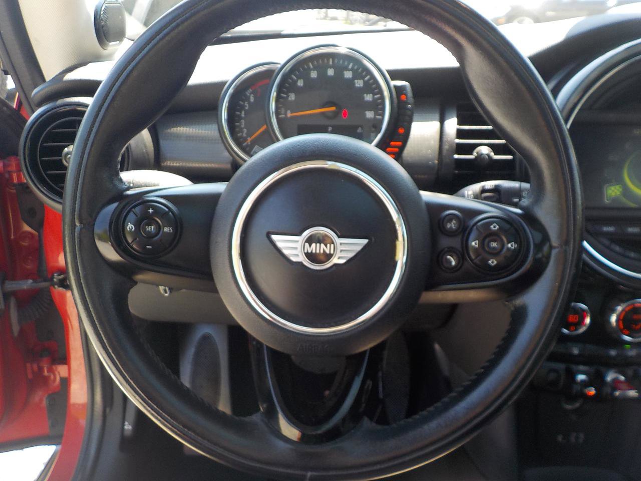 Used 2015 MINI Cooper 2-Door Hardtop FWD image 13