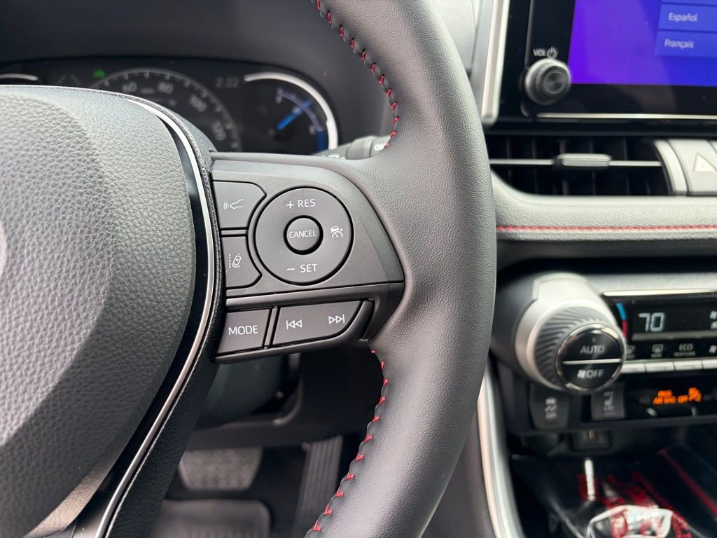 Used 2025 Toyota RAV4 SE image 21