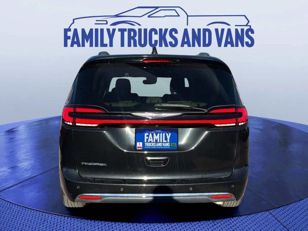 Used 2021 Chrysler Pacifica Touring-L image 4