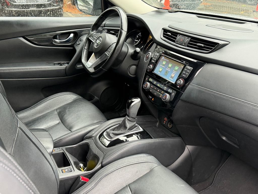 Used 2017 Nissan Rogue SL AWD/4WD image 11