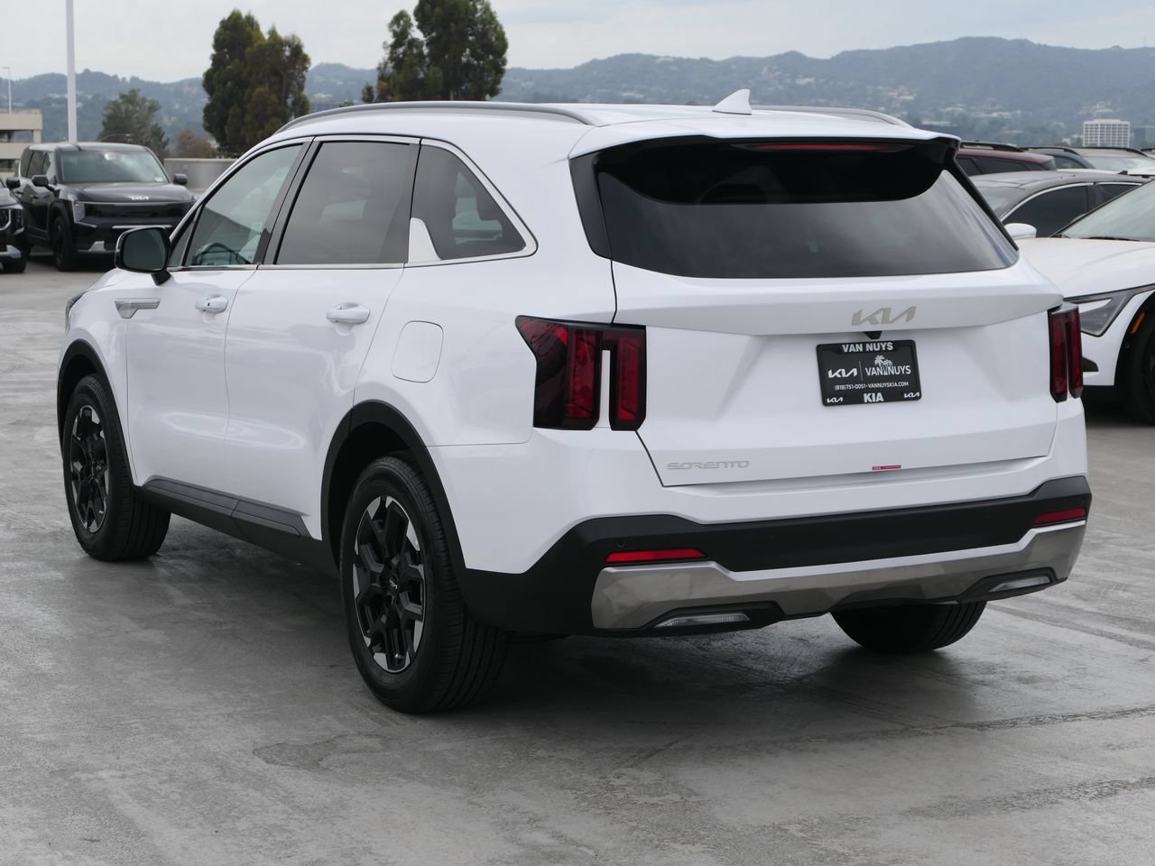 Certified 2026 Kia Sorento S FWD image 6