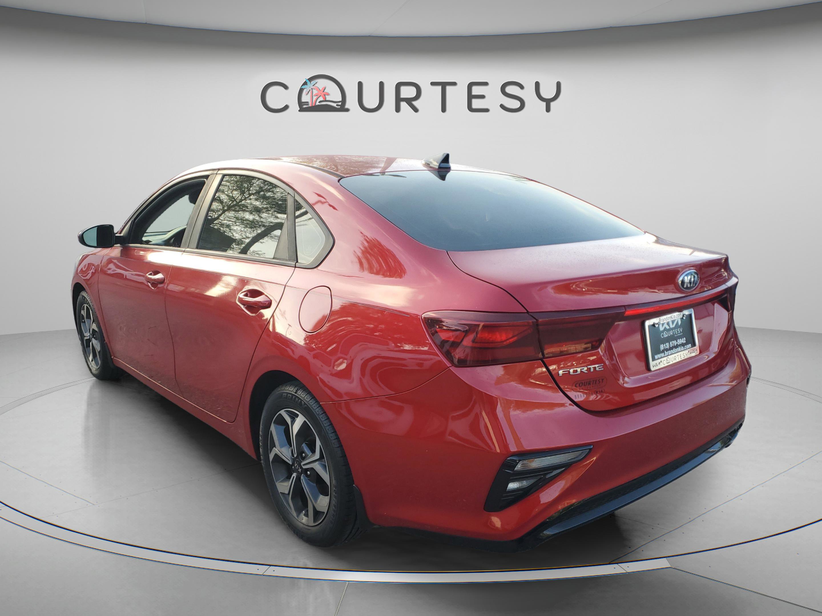 Used 2020 Kia Forte LXS image 2