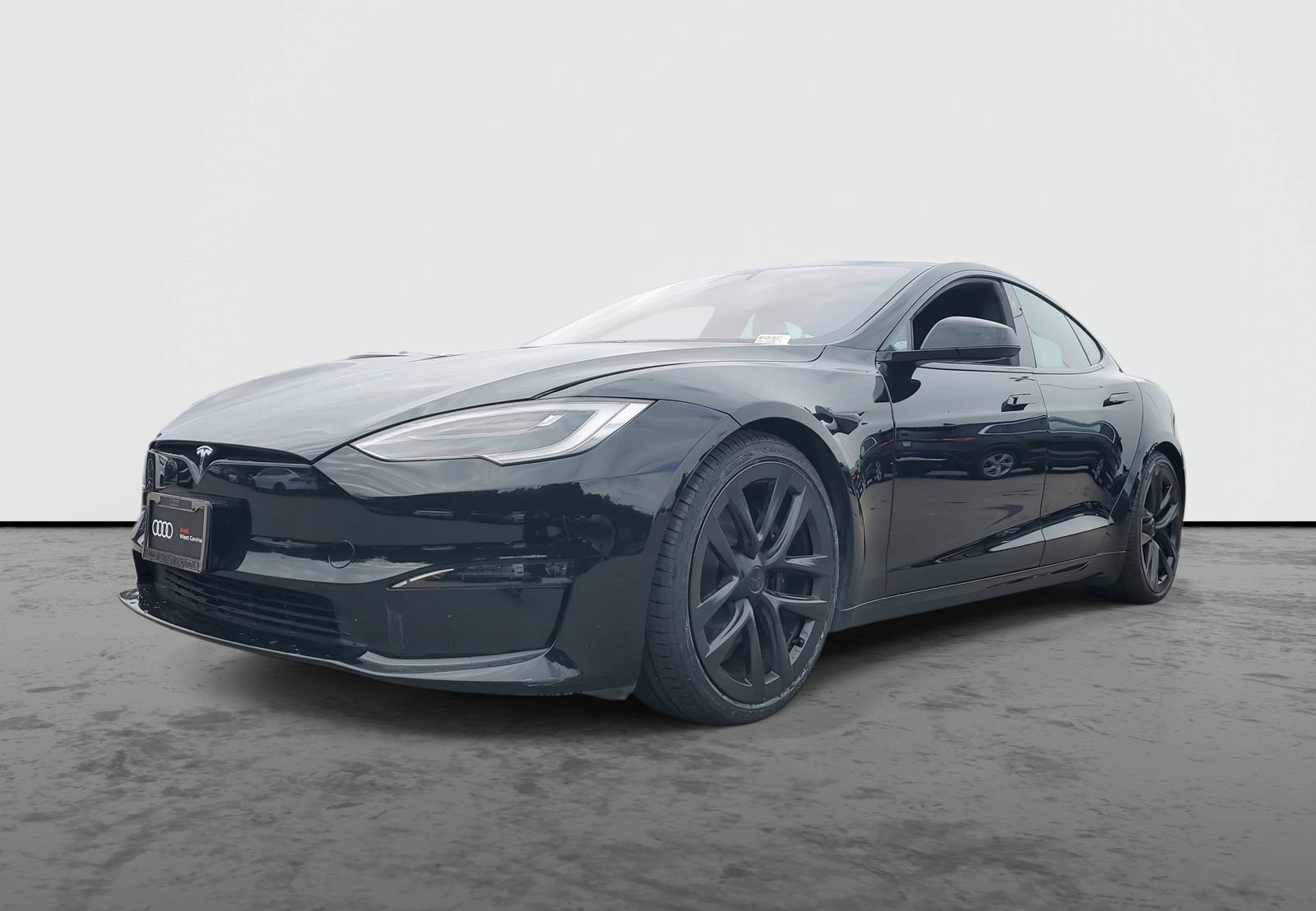 Used 2021 Tesla Model S Plaid image 2