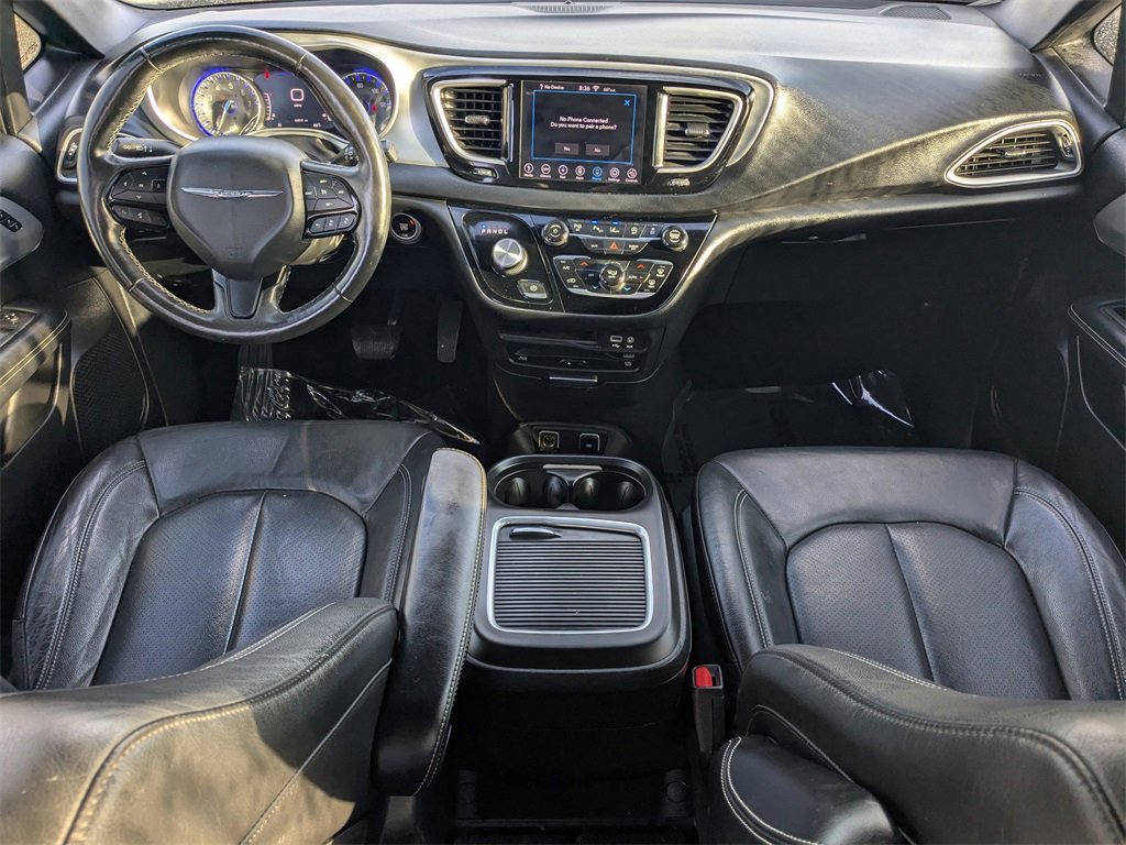 Used 2020 Chrysler Pacifica Touring-L Plus image 13