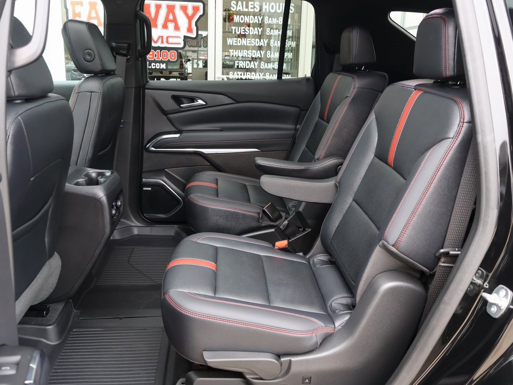 Certified 2024 Chevrolet Traverse RS w/ LPO, Floor Liner Package image 31