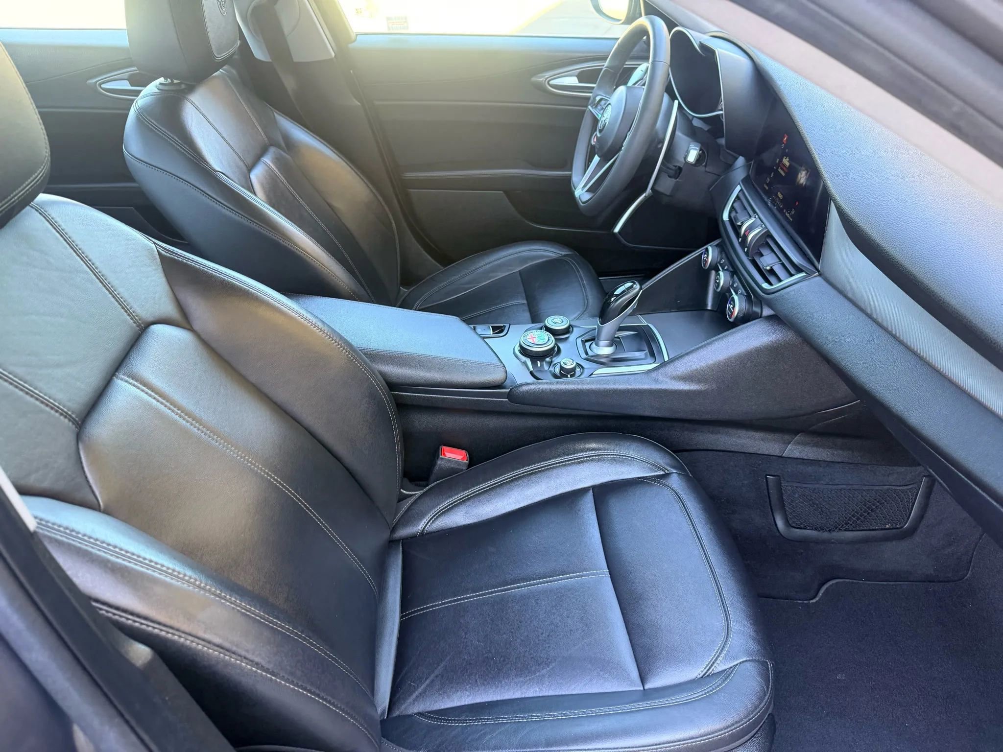 Used 2019 Alfa Romeo Giulia AWD w/ Quick Order Package 22J Sport image 20