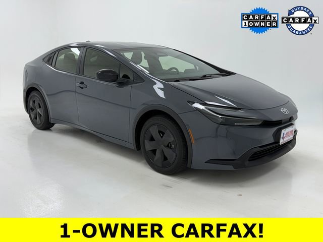 Used 2025 Toyota Prius LE FWD image 1