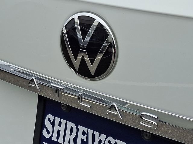 Used 2023 Volkswagen Atlas SE w/ Black Wheel Package image 30