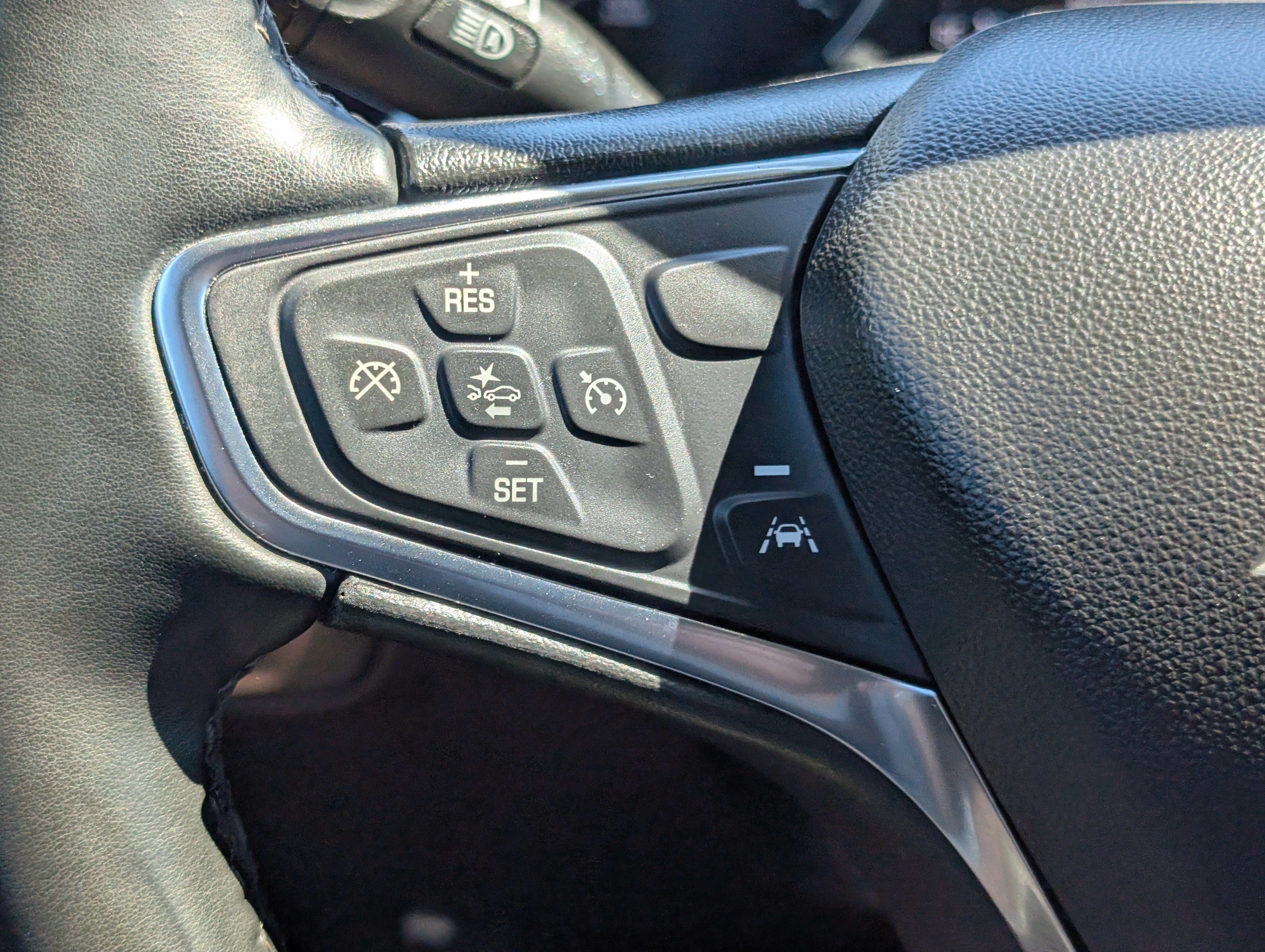 Used 2024 Chevrolet Equinox LT FWD image 18