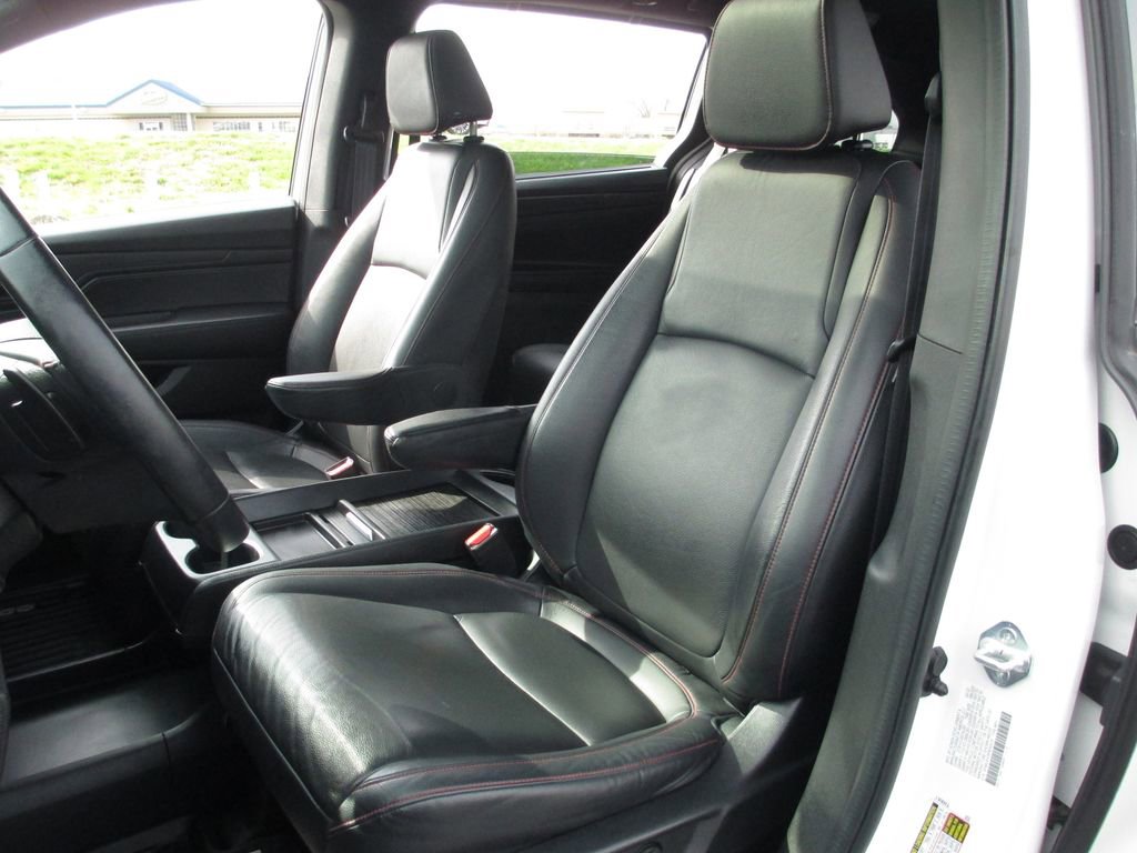 Used 2023 Honda Odyssey Sport image 19