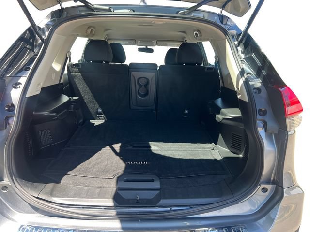 Used 2018 Nissan Rogue S AWD/4WD image 18
