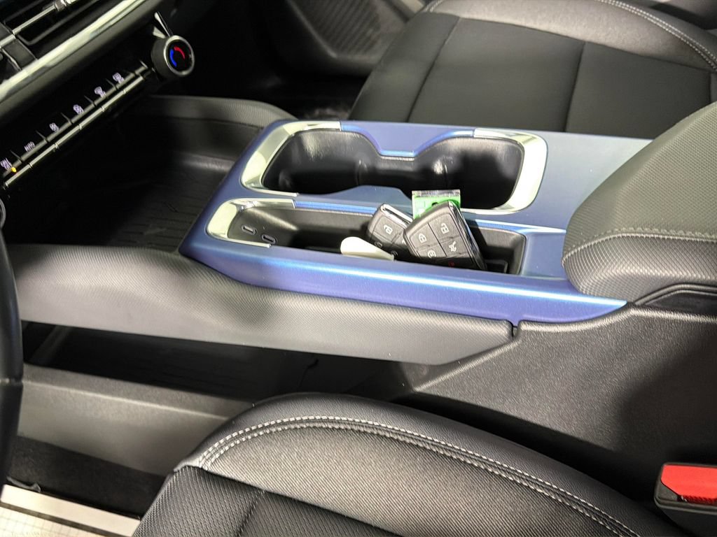Certified 2024 Chevrolet Equinox EV LT FWD image 25