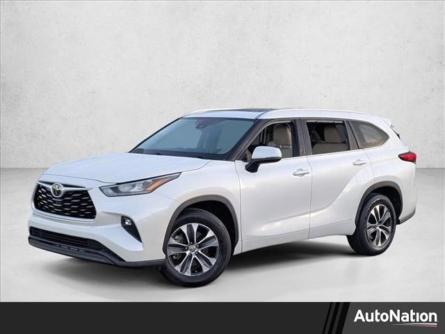 Used 2020 Toyota Highlander XLE image 1