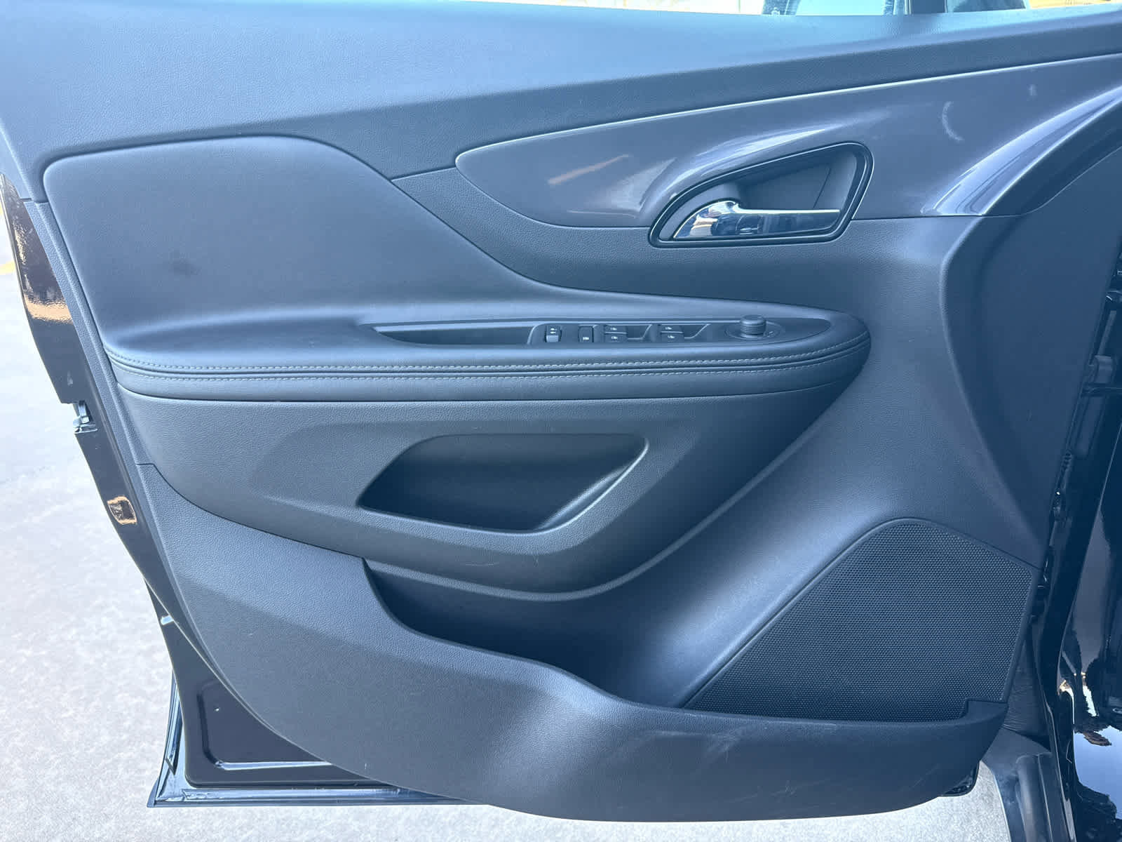 Used 2022 Buick Encore Preferred w/ Safety Package image 13