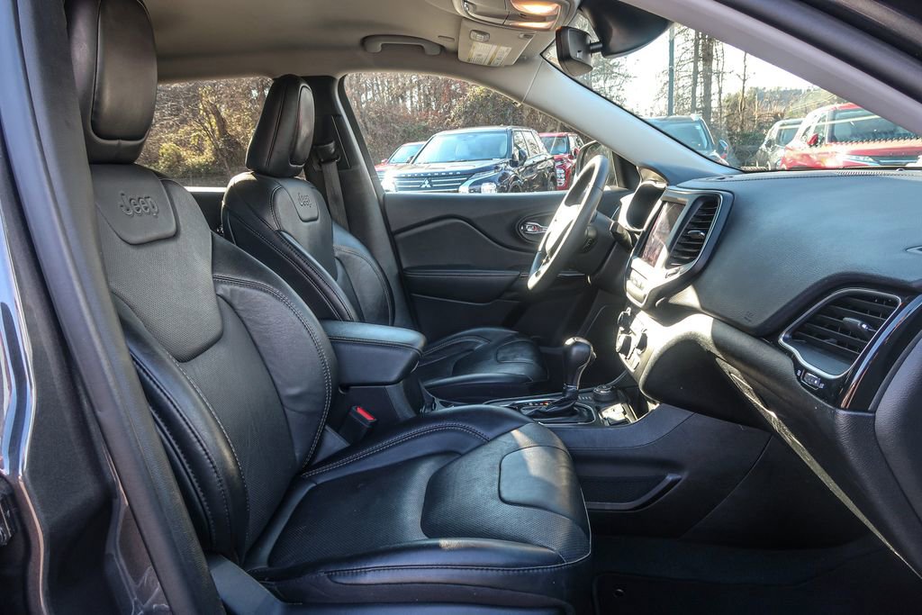 Used 2023 Jeep Cherokee Altitude Lux image 17
