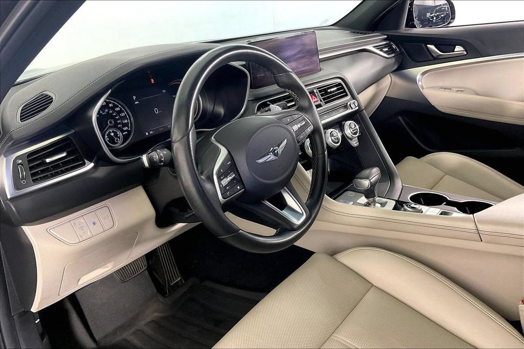 Used 2022 Genesis G70 2.0T RWD image 16