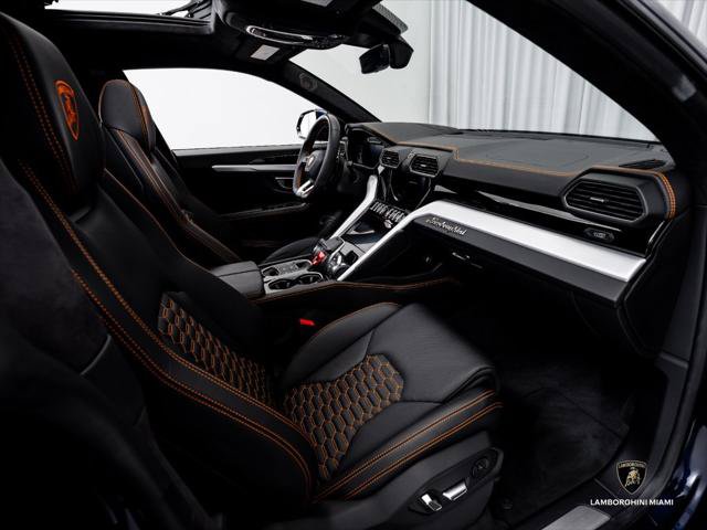 Used 2020 Lamborghini Urus AWD/4WD image 42