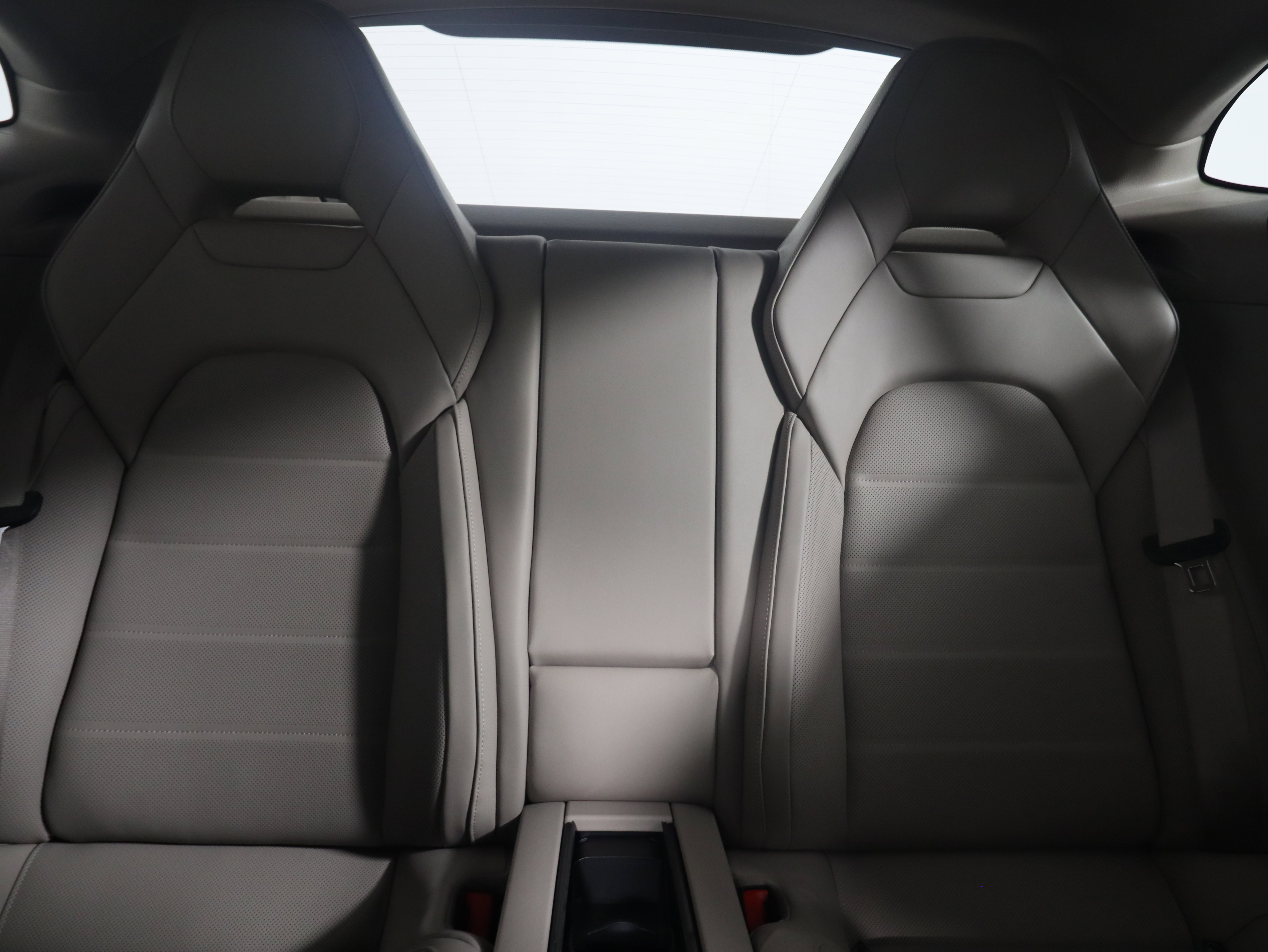 Certified 2026 Porsche Panamera image 16