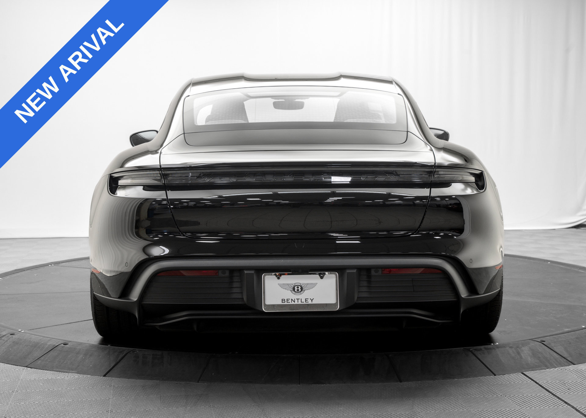 Used 2021 Porsche Taycan 4S AWD/4WD image 6