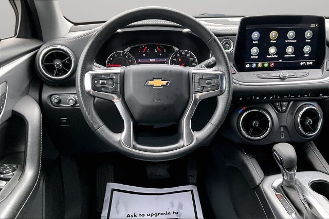 Used 2025 Chevrolet Blazer LT FWD image 5