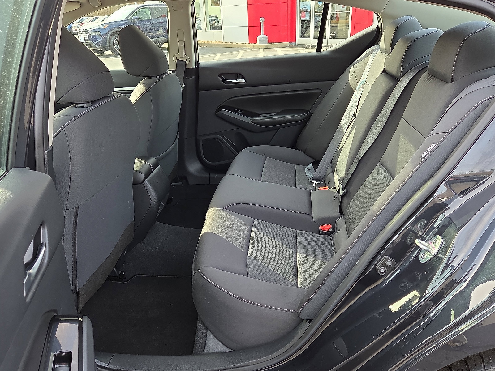 Used 2022 Nissan Altima 2.5 SV w/ SV Premium Package image 11