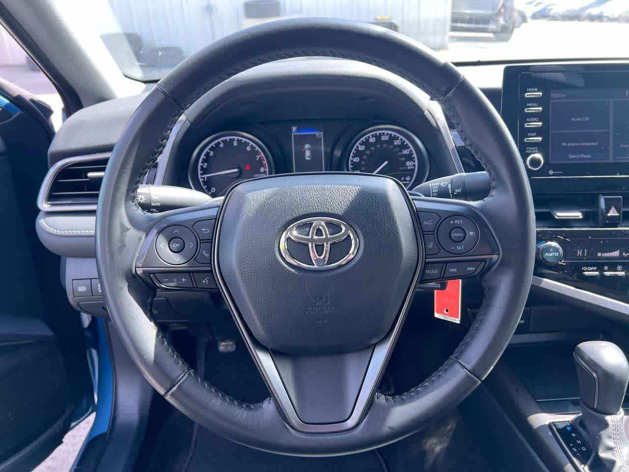 Used 2023 Toyota Camry SE FWD image 14