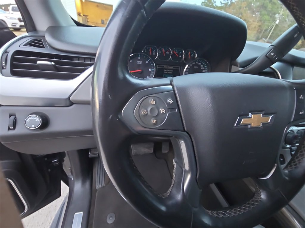 Used 2017 Chevrolet Suburban LT image 14