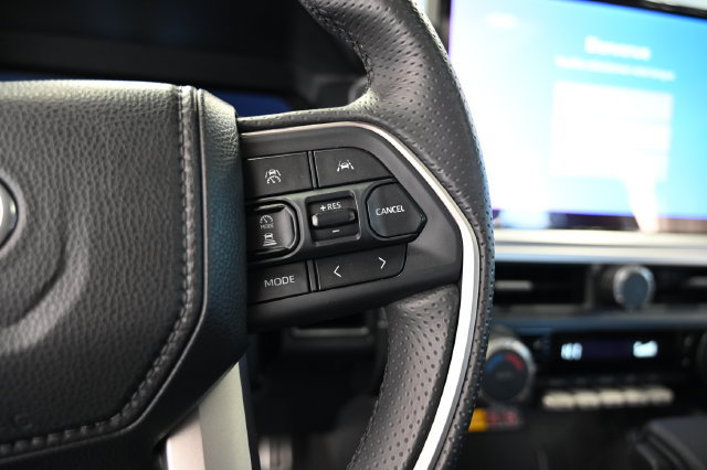 Used 2025 Toyota 4Runner TRD Sport Premium AWD/4WD image 25