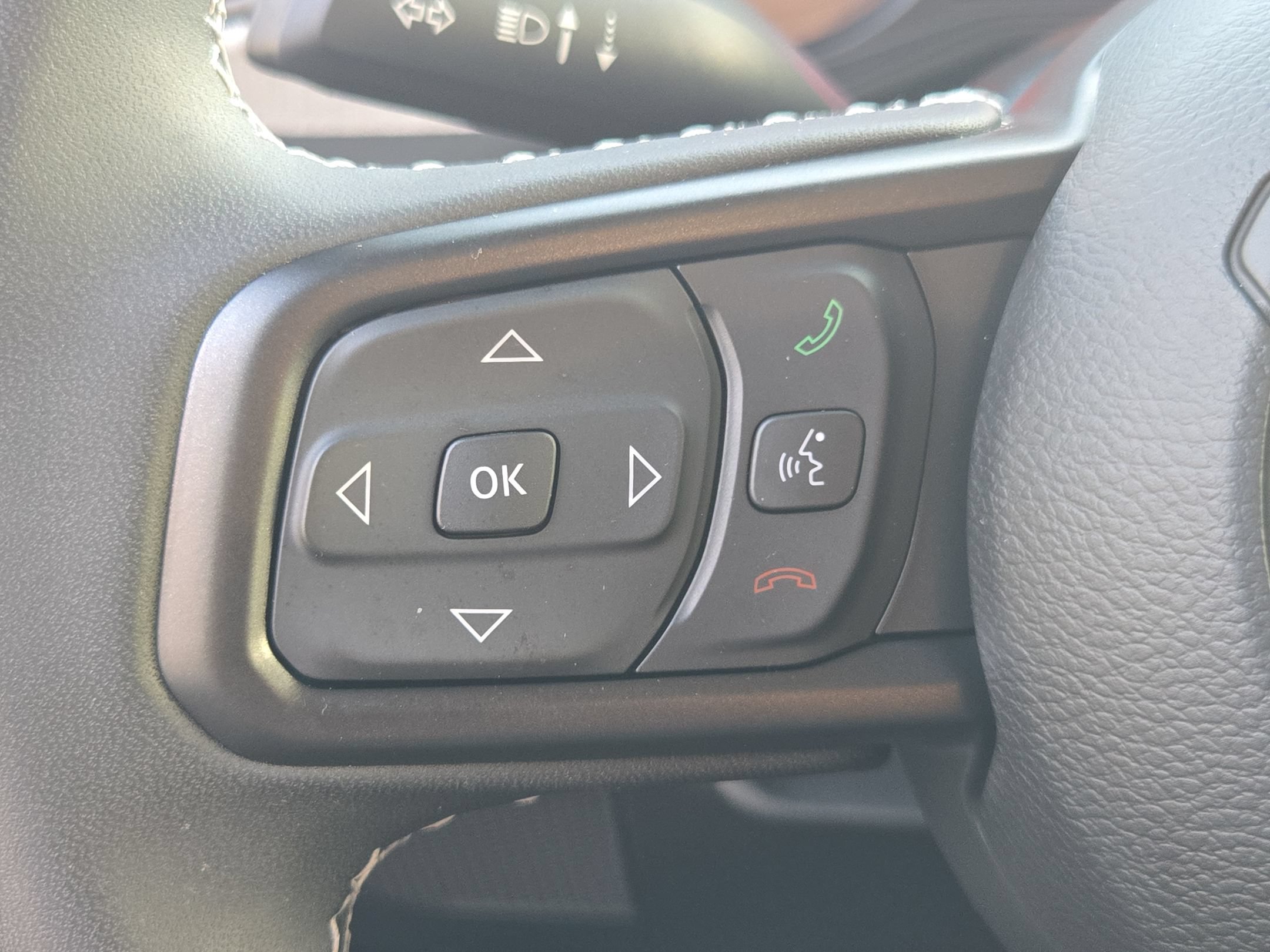 Used 2025 Jeep Gladiator Sport AWD/4WD image 22