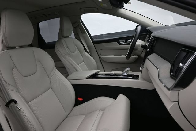 Used 2023 Volvo XC60 B5 Ultimate w/ Climate Package AWD/4WD image 35