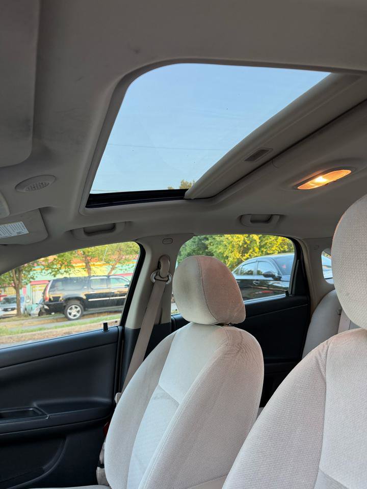 Used 2012 Chevrolet Impala LT w/ LT Sunroof Package FWD image 11
