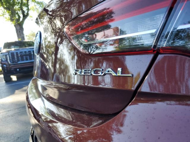 Used 2019 Buick Regal Avenir w/ Driver Confidence Package II FWD image 7