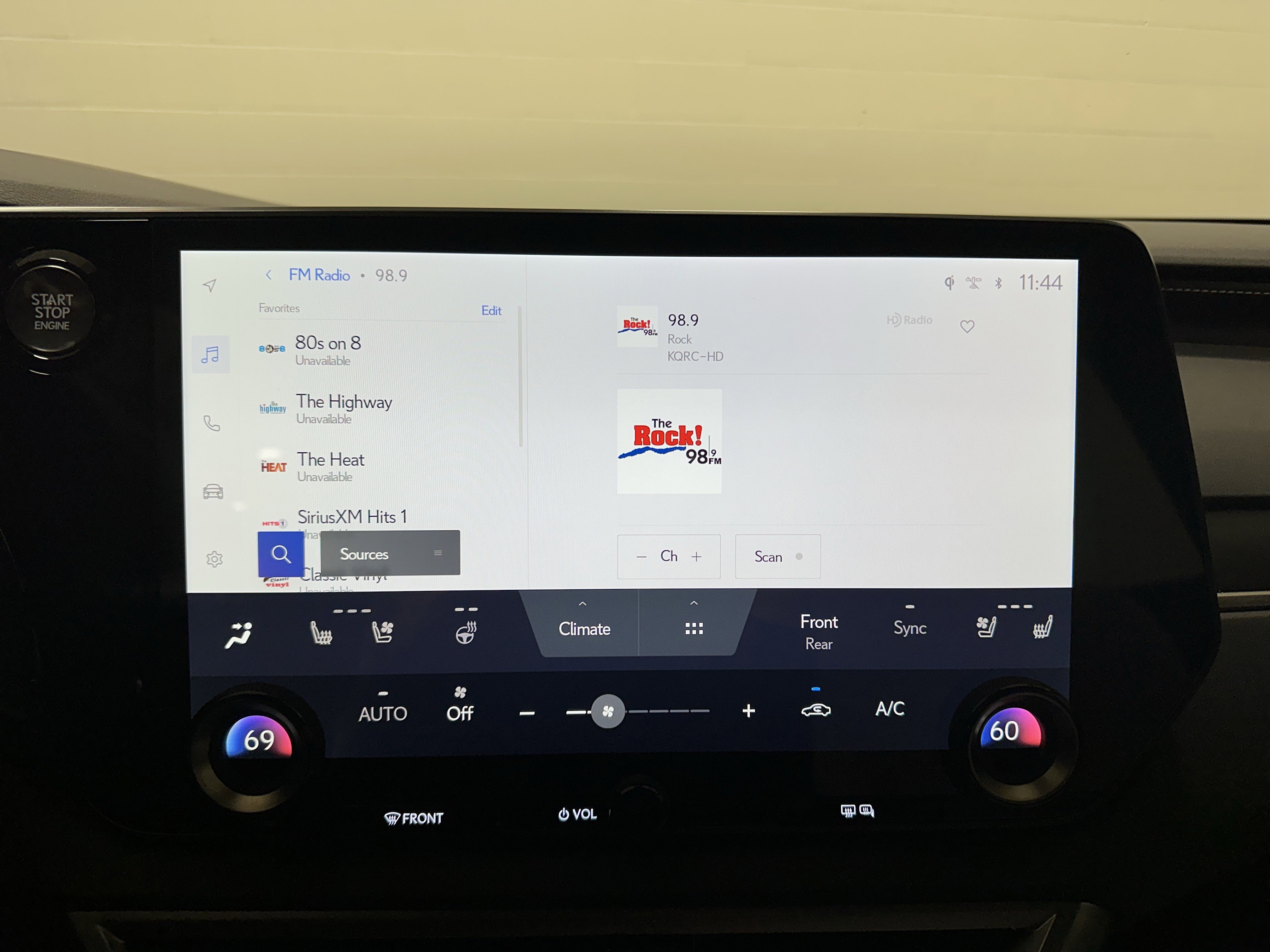 Used 2025 Lexus RX 350 Premium w/ Accessory Package image 23